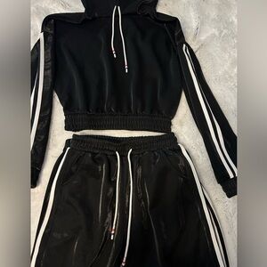 FashionNova Long Sleeve Cropped Hoodie Jogger Pant Set